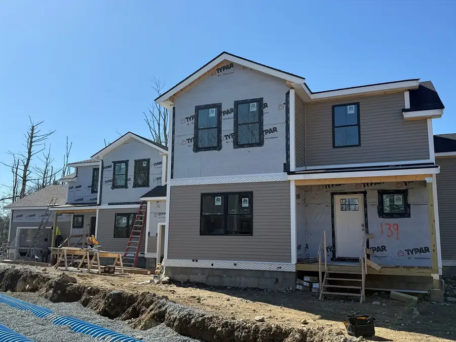 137 Essex Street #~, Middleton, MA 01949 - #2