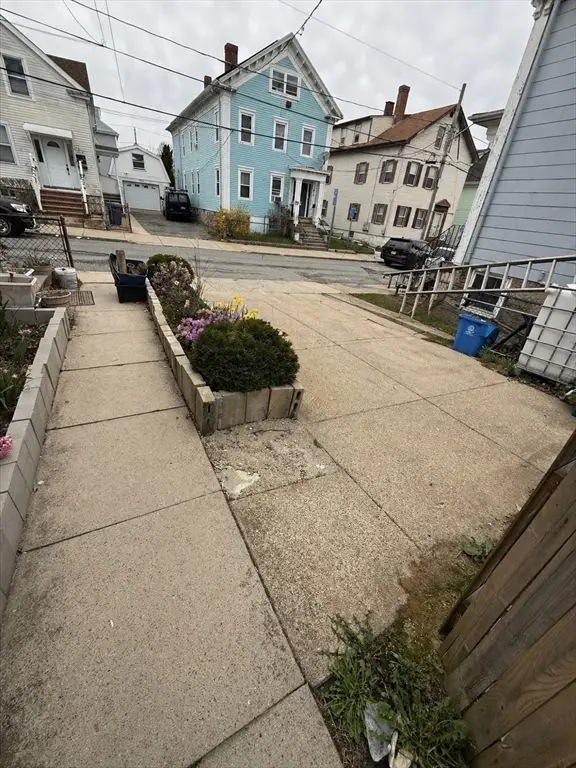 174-1/2 Grinnell St, New Bedford, MA 02740 - #2