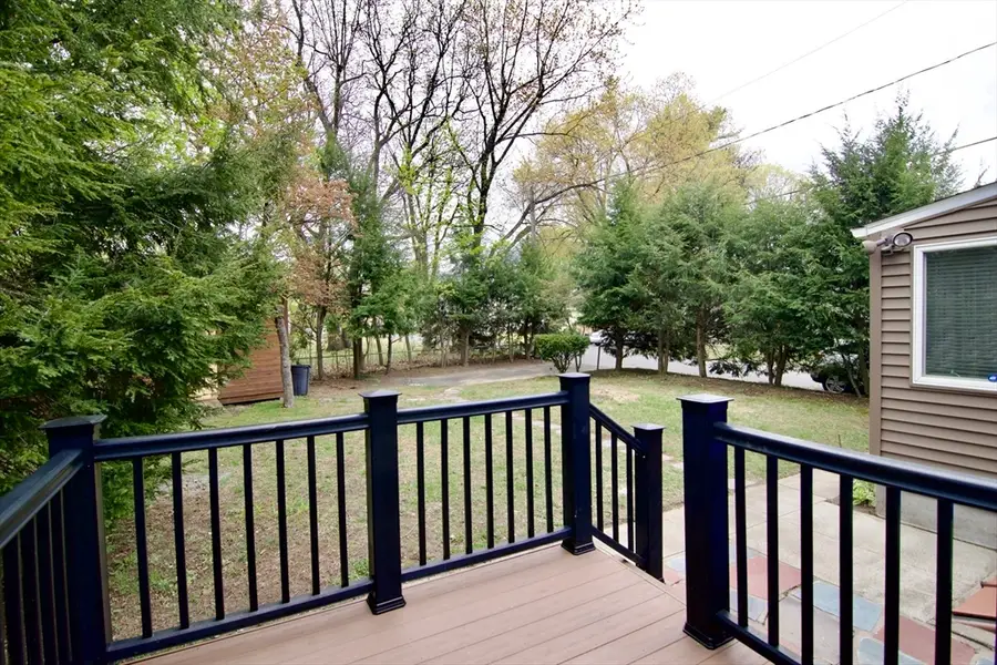 1657 Carew St, Springfield, MA 01104 - #3