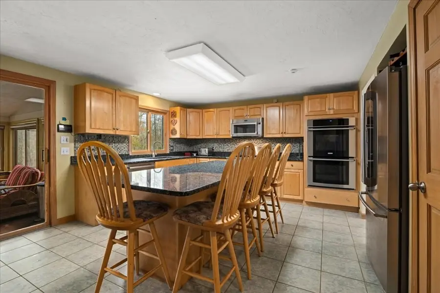 2 Wingfoot Lane, Millbury, MA 01527 - #3