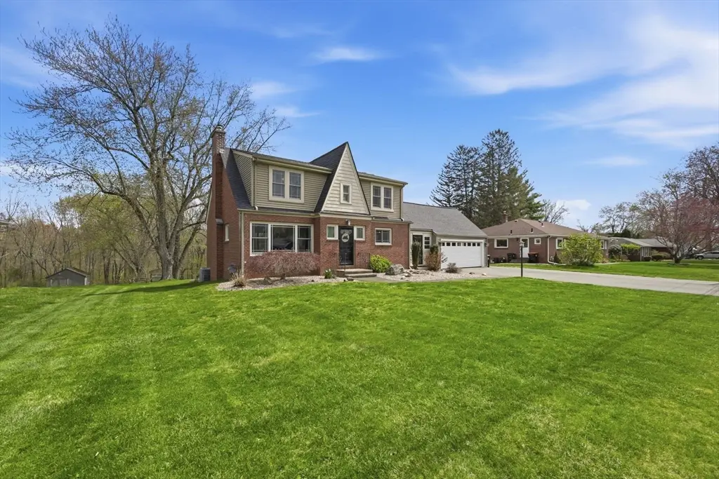 63 Mountain View St, South Hadley, MA 01075 - #1