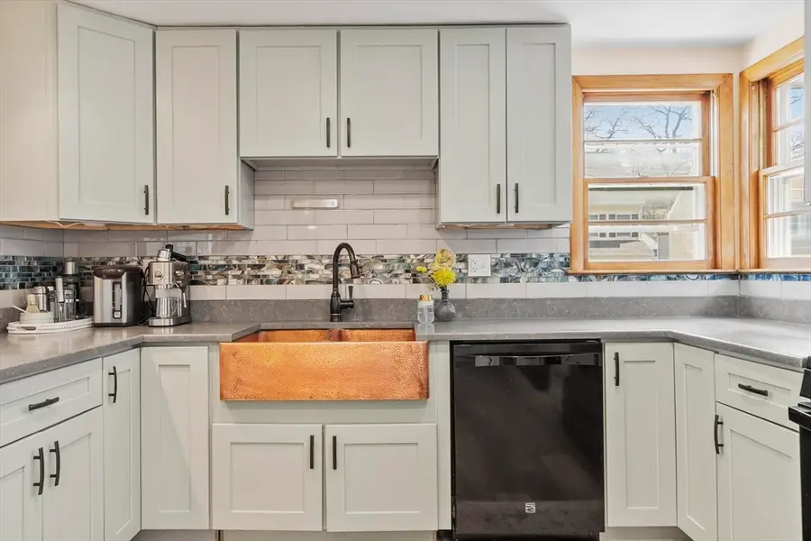 81 Princeton Ave, Waltham, MA 02451 - #3