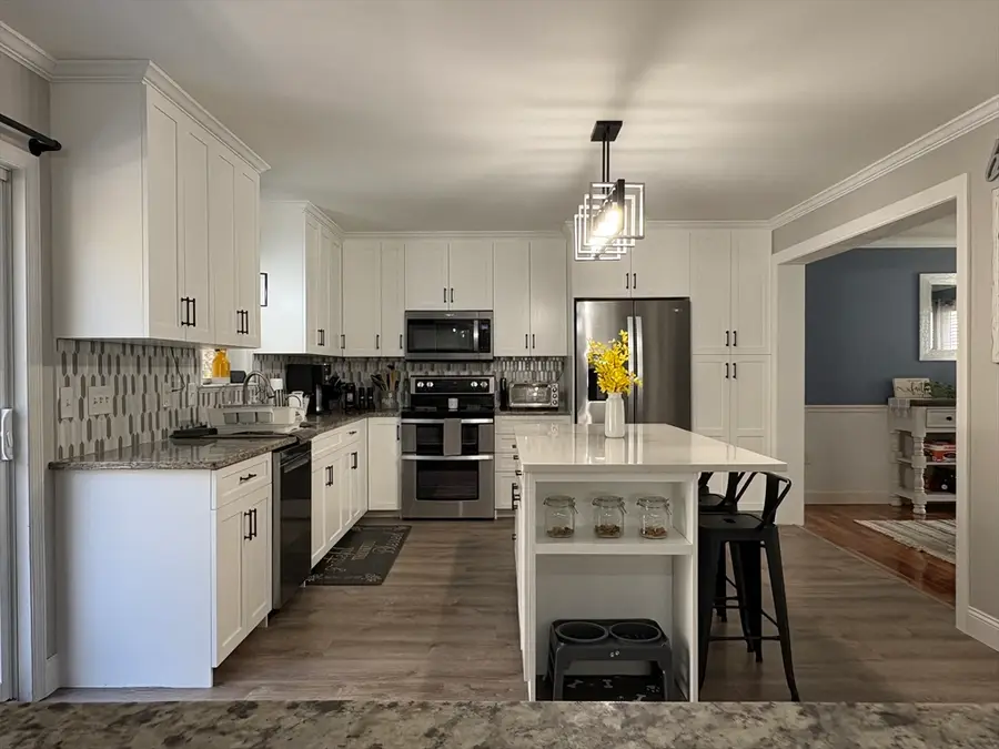 683 Nw Main St, Douglas, MA 01516 - #3