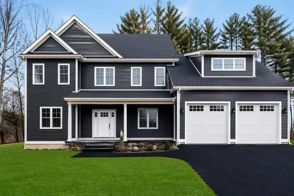 5 Gowing Ln, North Reading, MA 01864