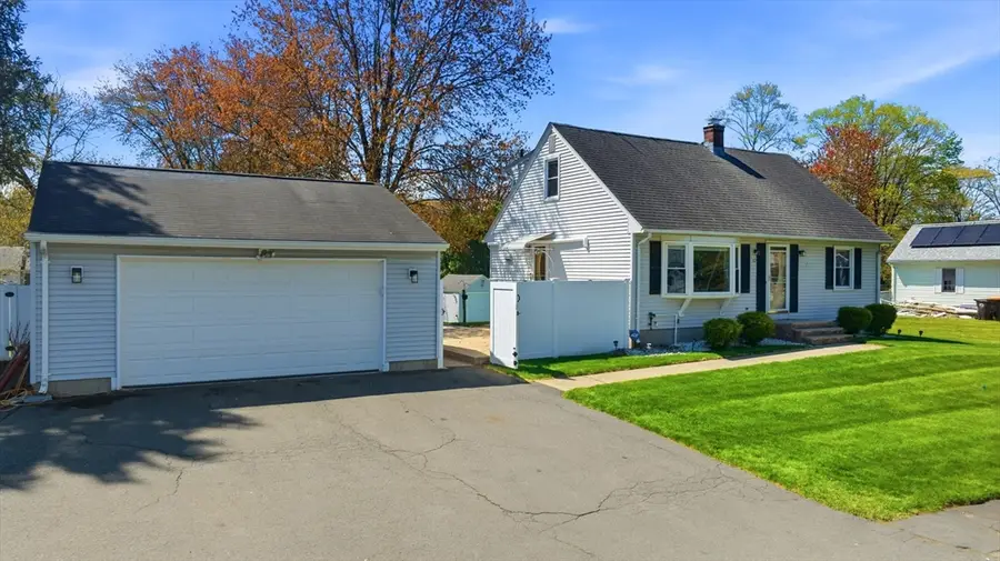 82 Pleasant Dr, Feeding Hills, MA 01030 - #3
