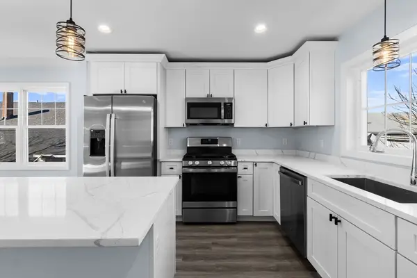 206 Durfee St. #3B, Fall River, MA 02720