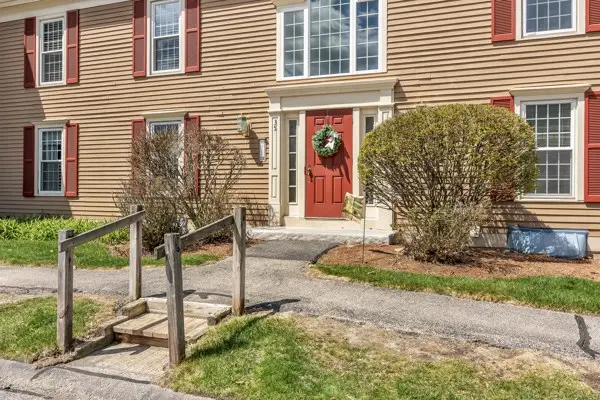 35 Essex Green Lane #D, Peabody, MA 01960 - #3