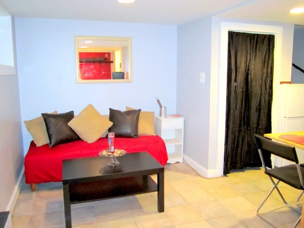 3 Goodwin Pl #B, Boston, MA 02114 - #1