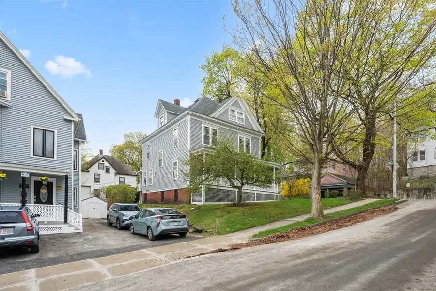 14 Circuit Ave E, Worcester, MA 01603 - #3