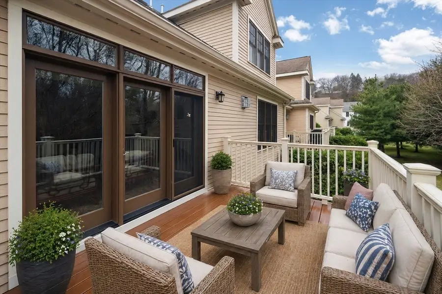 10 Graystone Cir #10, Winchester, MA 01890 - #2