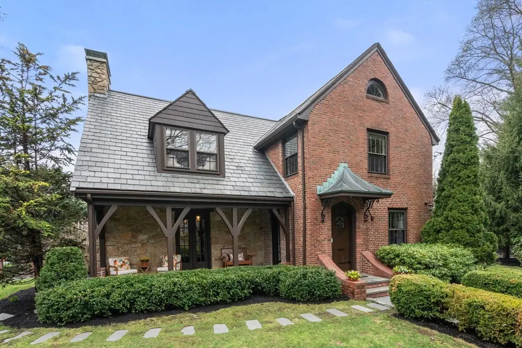 6 Risley Rd, Newton, MA 02465 - #1