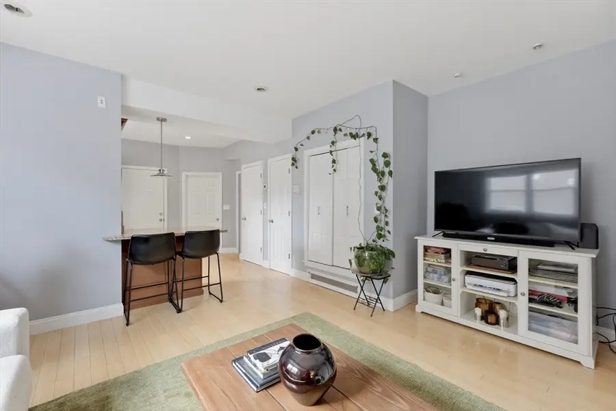 135 I St #A, Boston, MA 02127 - #2