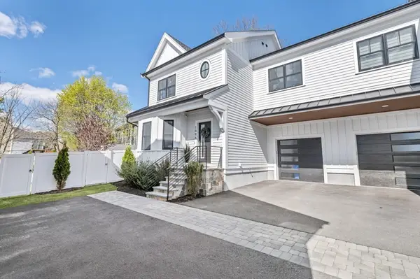 1096 Chestnut St #1096, Newton, MA 02464