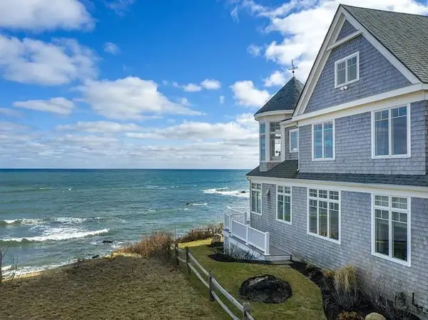 135 Stage Point Road, Plymouth, MA 02360