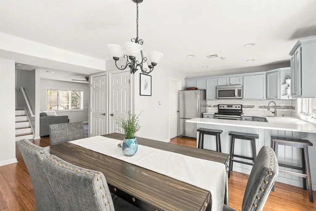 305 Salem St #203, Woburn, MA 01801 - #1