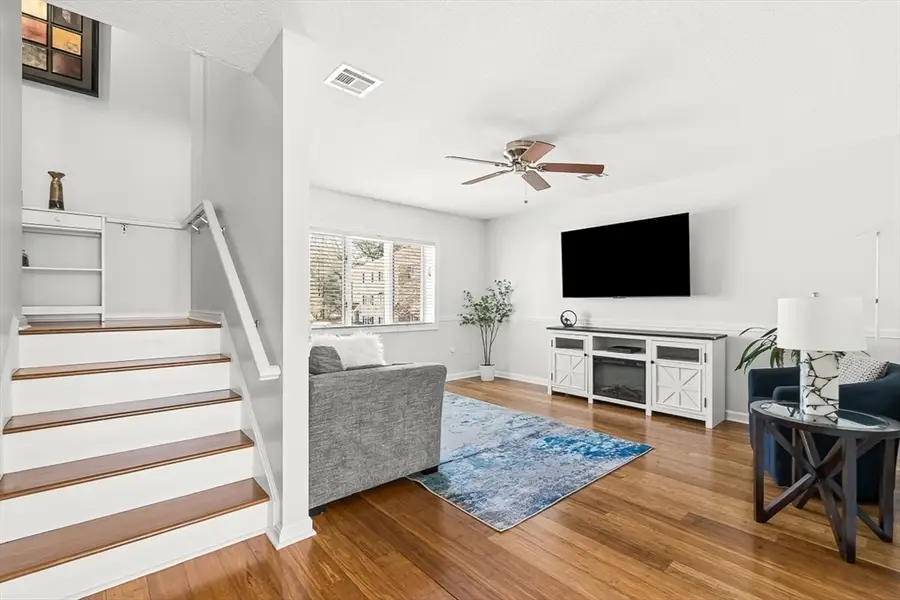 305 Salem St #203, Woburn, MA 01801 - #2