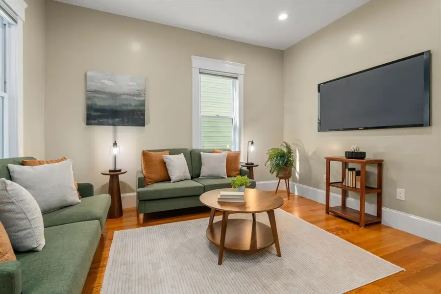 19 Pinckney Street #1, Somerville, MA 02145 - #3