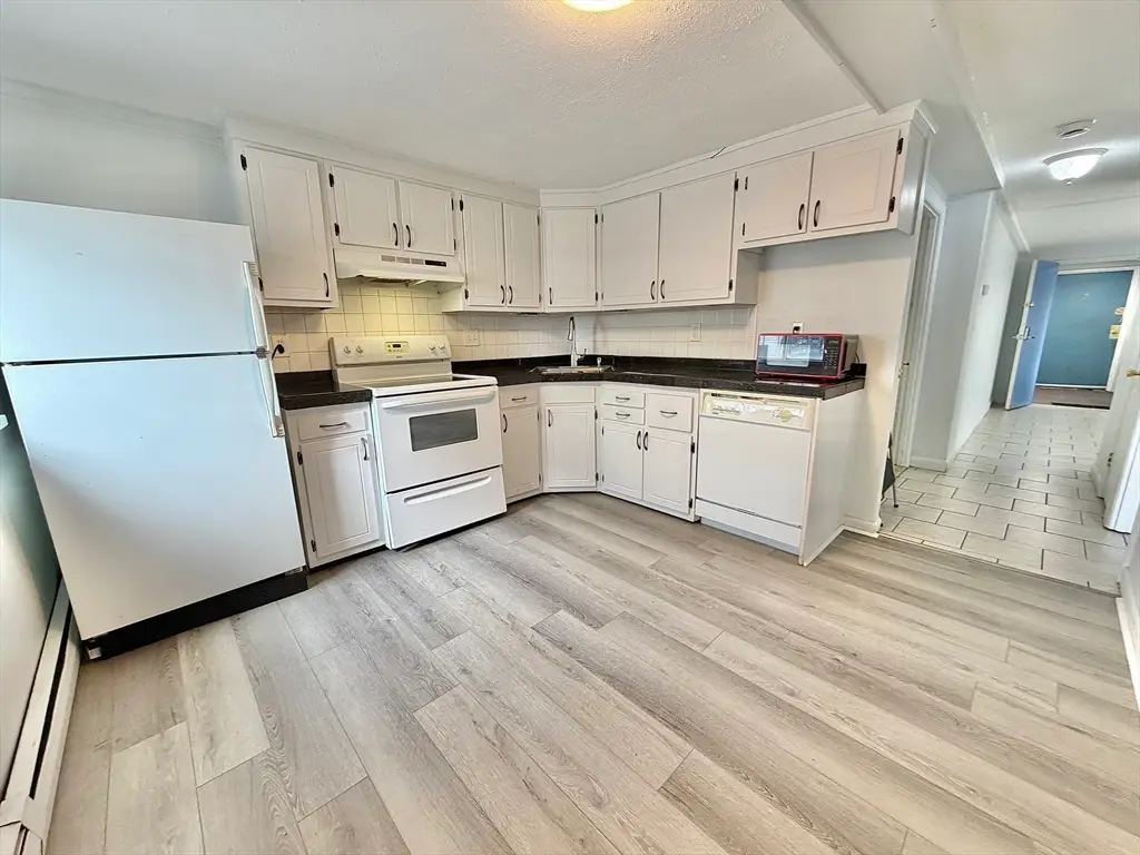 124 Addison St #4, Chelsea, MA 02150 - #1