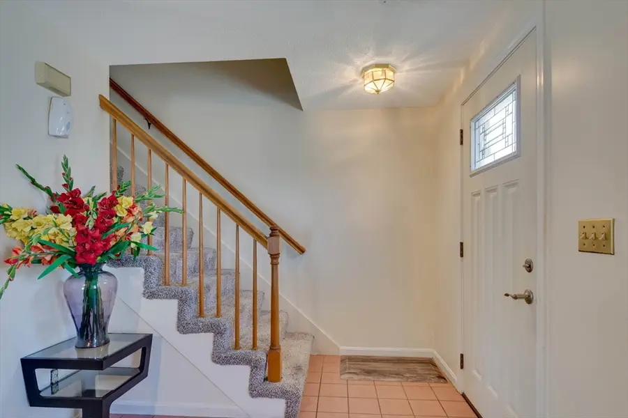 23 Vincent Cir., Worcester, MA 01604 - #3