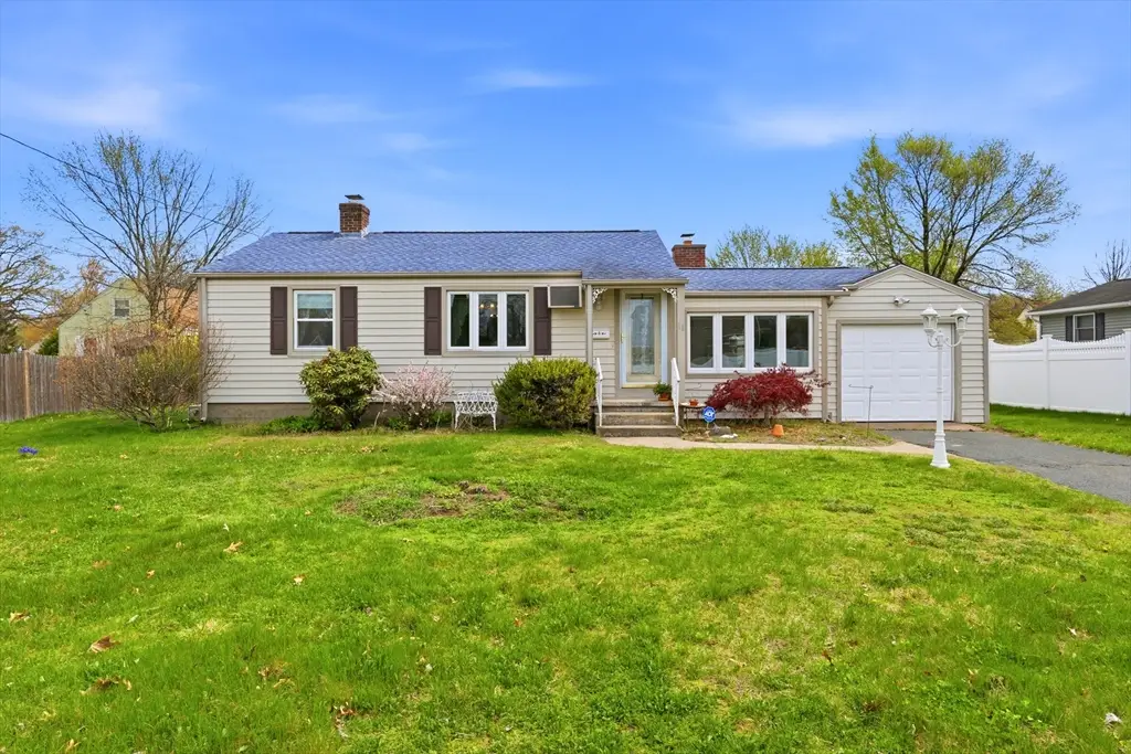 11 Judith St, Springfield, MA 01118 - #1