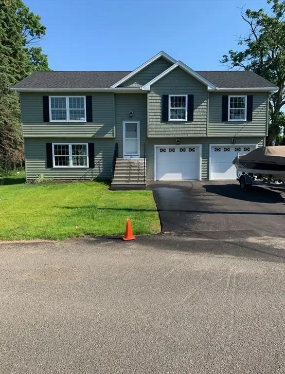 86 Beaumont Ave, Chicopee, MA 01013