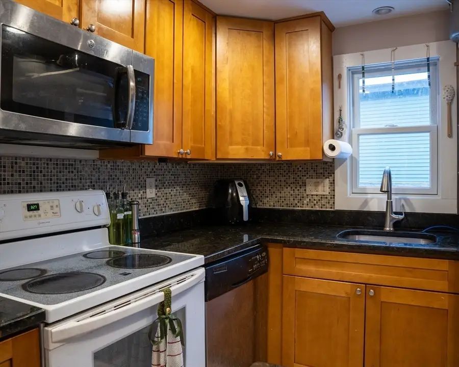 394 Essex St #3, Salem, MA 01970 - #3