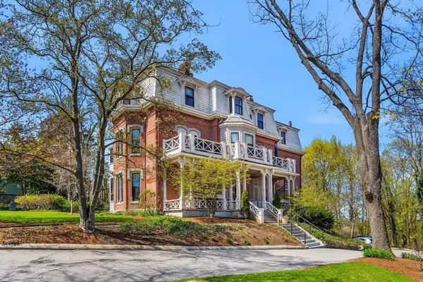 101 Summit #E, Brookline, MA 02446