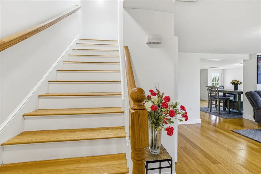 39 Brook St, Mansfield, MA 02048 - #3