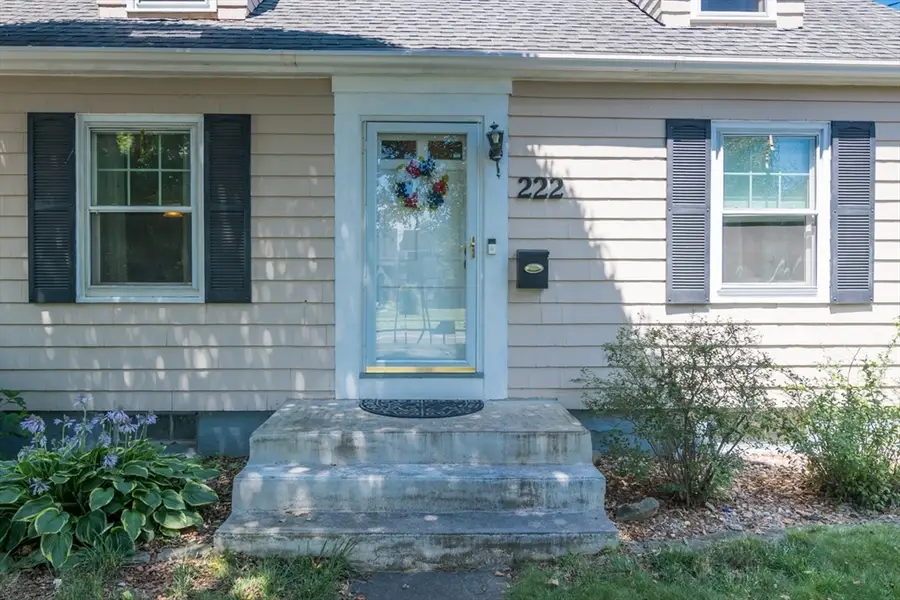 222 Plumtree Rd, Springfield, MA 01118 - #2