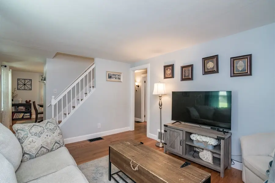 222 Plumtree Rd, Springfield, MA 01118 - #3