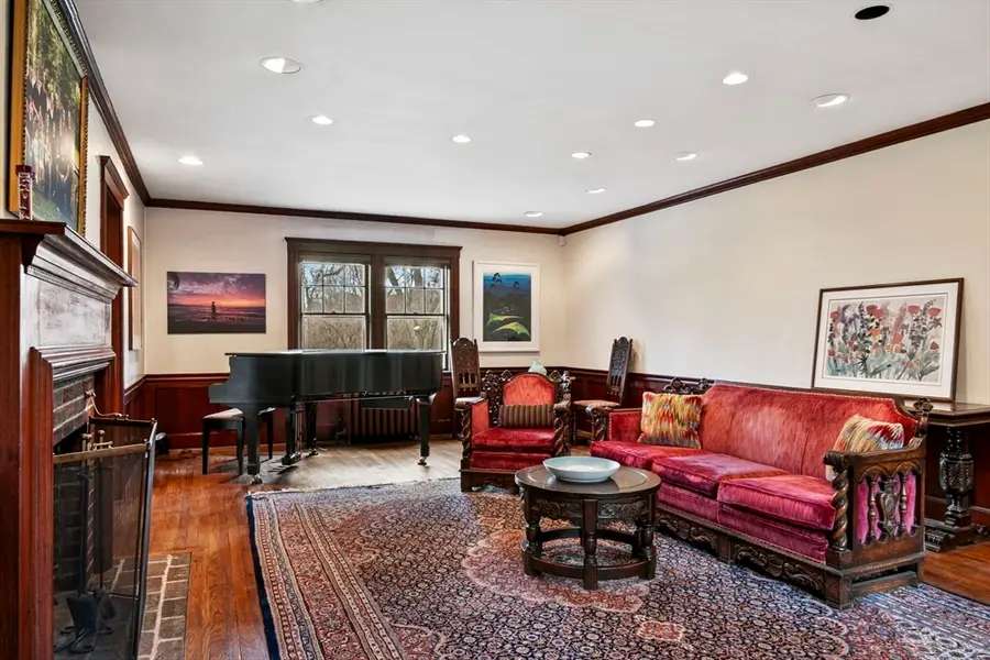 24 Radcliff Rd, Newton, MA 02468 - #3