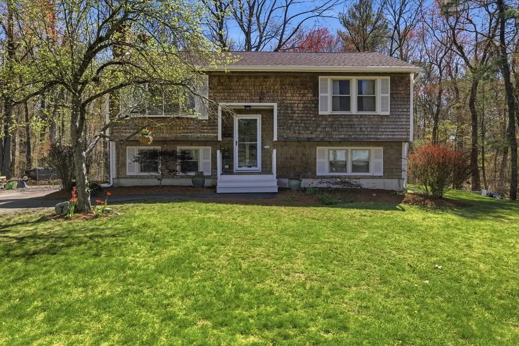 7 Barrows Ct, Norton, MA 02766 - #1
