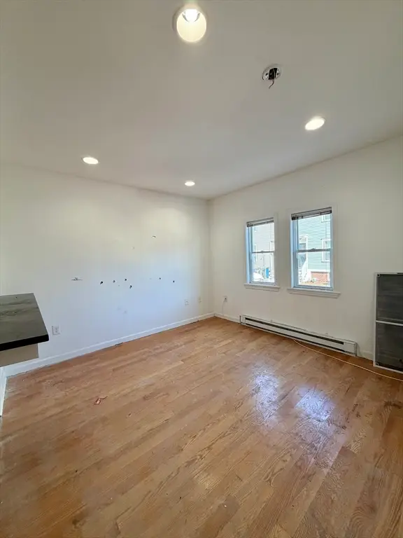 8 Leeds St, Boston, MA 02127 - #2