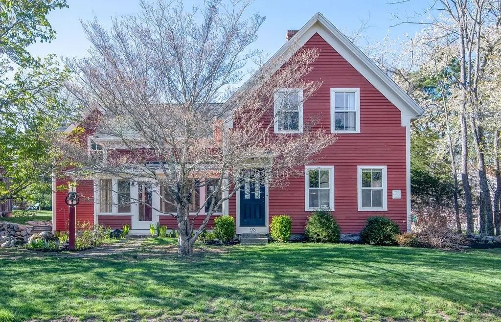 93 Chestnut St, North Easton, MA 02356 - #1