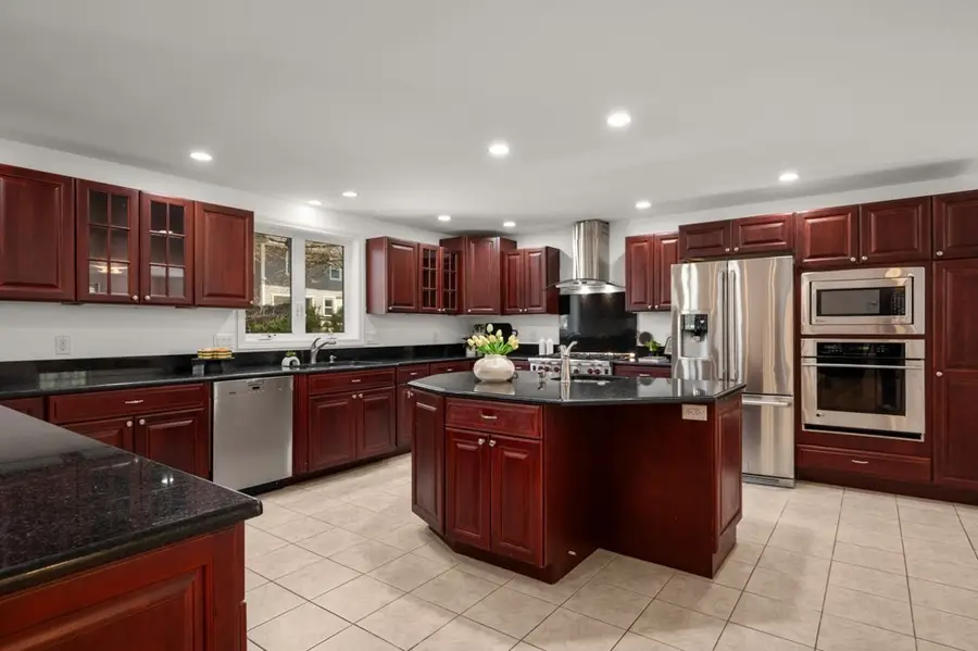 41 Merrimac St, Woburn, MA 01801 - #2