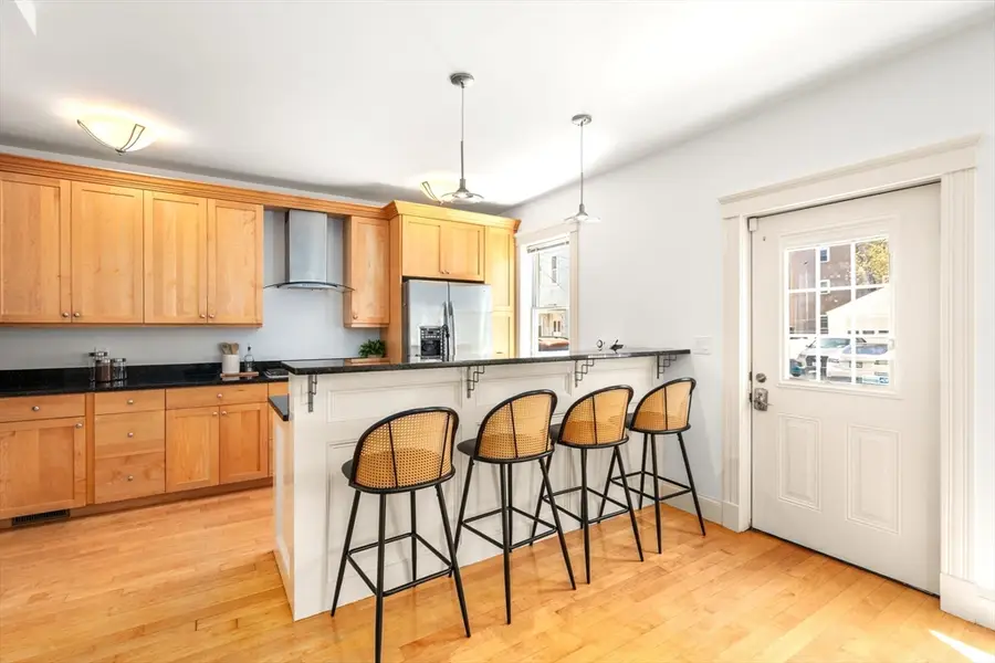 11 Vandine St #1, Cambridge, MA 02141 - #3
