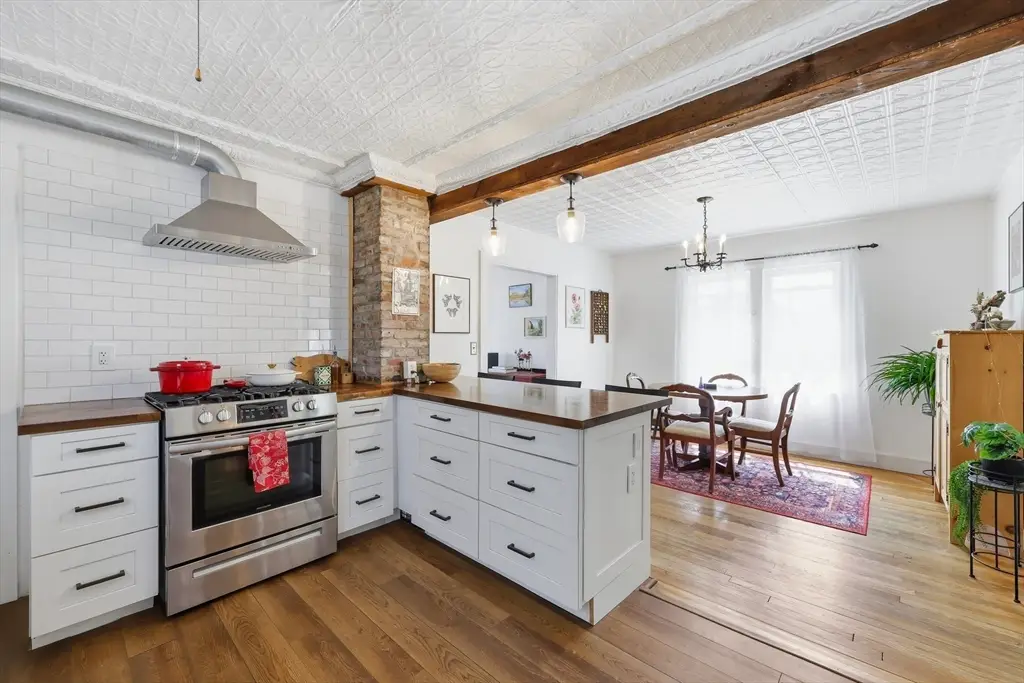 95 Wedgewood Ter, Holyoke, MA 01040 - #1