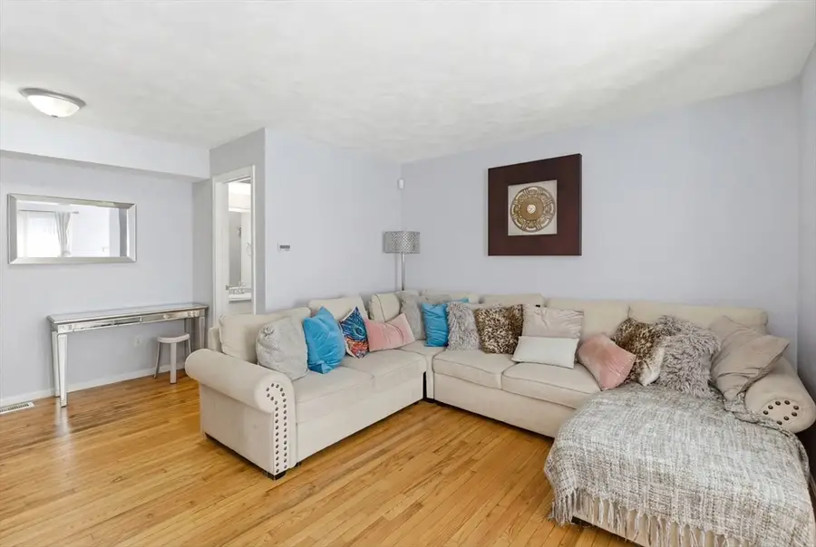 112 Lowell St #11, Peabody, MA 01960 - #3