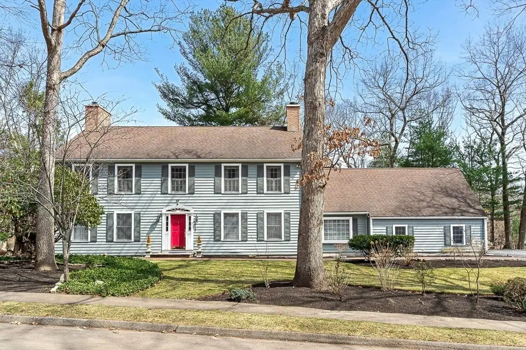 2 Liberty Ln, Lynnfield, MA 01940 - #1