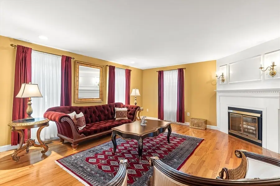 2 Liberty Ln, Lynnfield, MA 01940 - #3