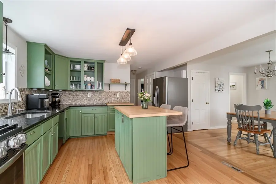 39 Old North Road, Hudson, MA 01749 - #3