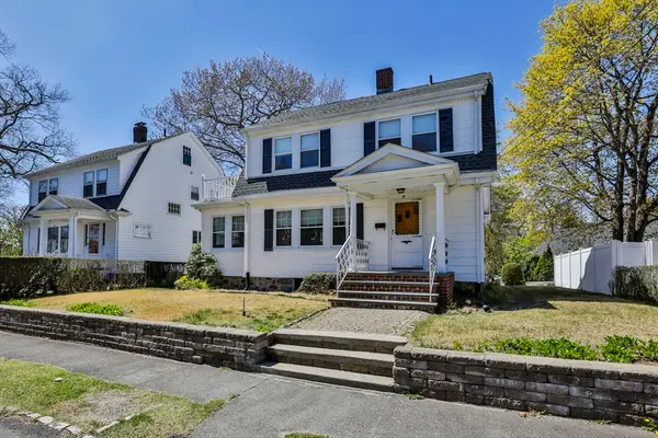 14 Crown St, Milton, MA 02186
