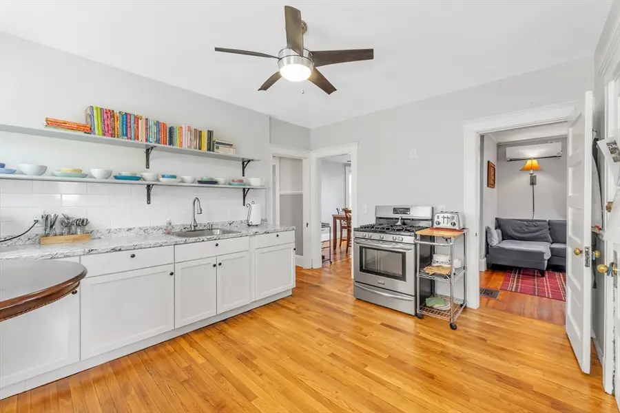 122 Aldrich St, Boston, MA 02131 - #3