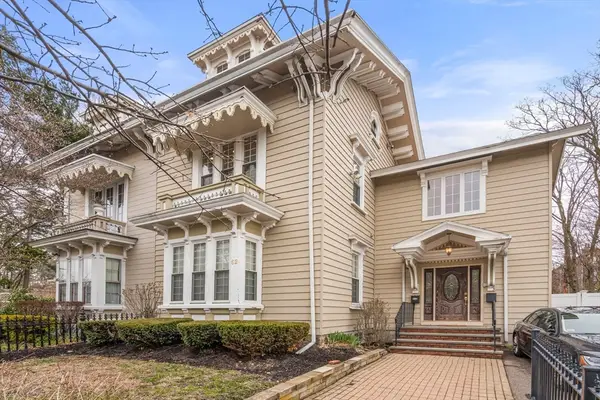 62 Winthrop St #2, Boston, MA 02119