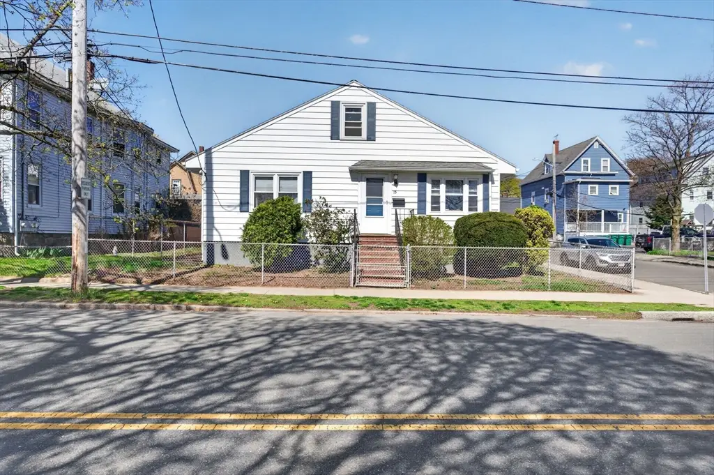 15 Tracy Ave, Lynn, MA 01902 - #1