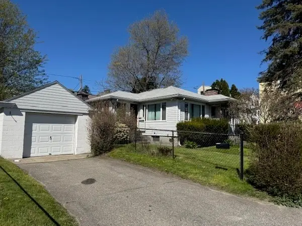 79 Chilmark St, Worcester, MA 01604