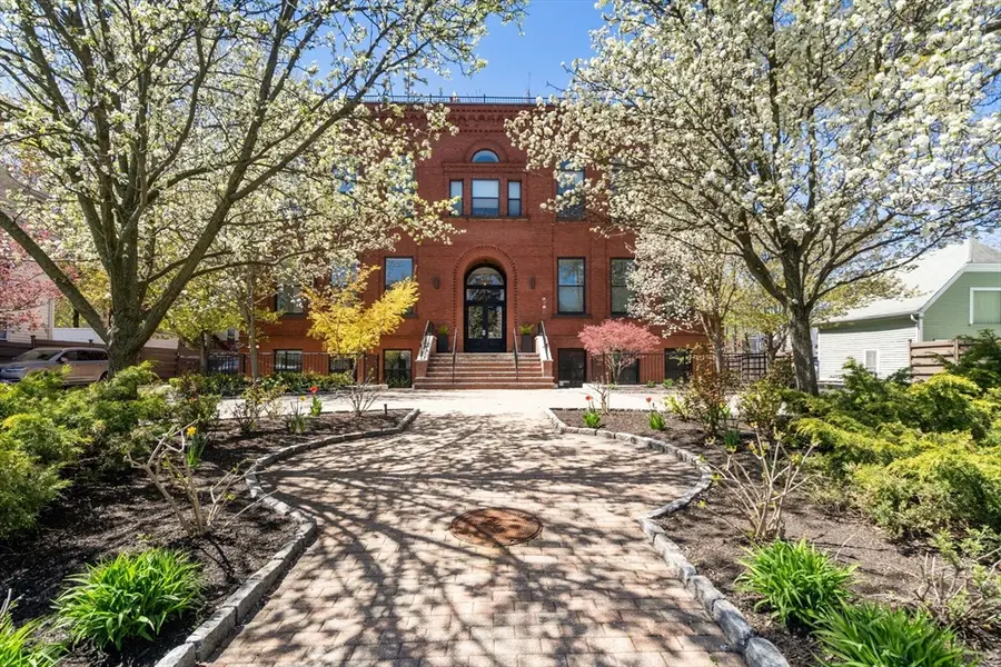 11 Wyman St #2A, Boston, MA 02130 - #2