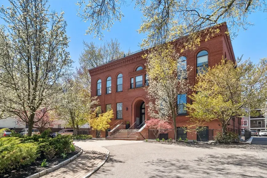 11 Wyman St #2A, Boston, MA 02130 - #3