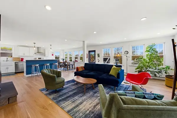 27 Gee Avenue, Gloucester, MA 01930