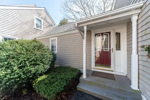 39 Megansett Dr #28H, Plymouth, MA 02360